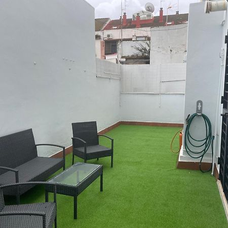 Piso En El Centro De Huelva Silencioso Y Con Gran Patio, Calle La Paz Buitenkant foto